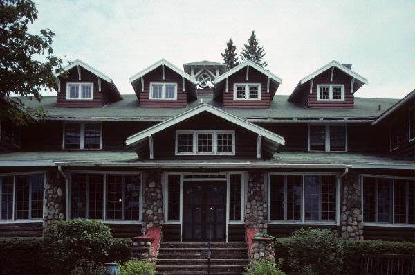 Big Sand Lake Club building exterior
